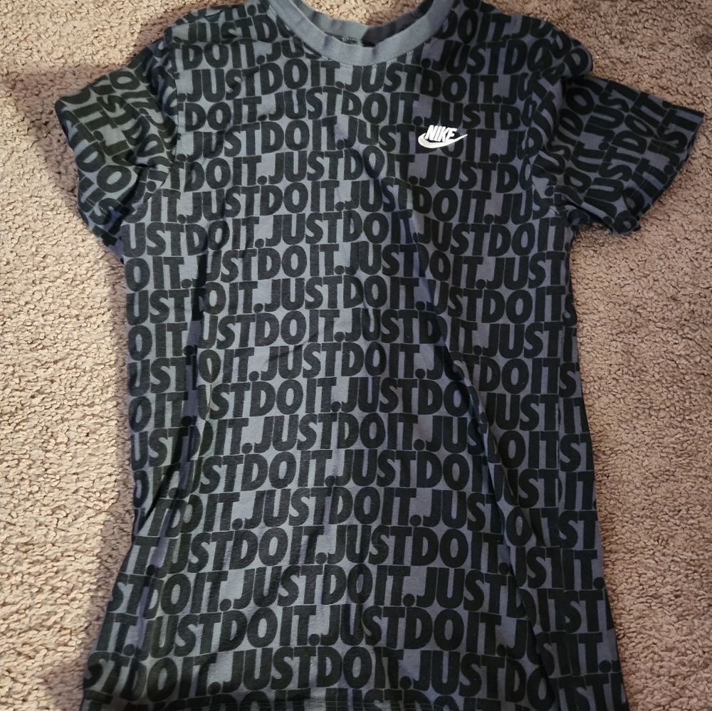 Sm nike shirt